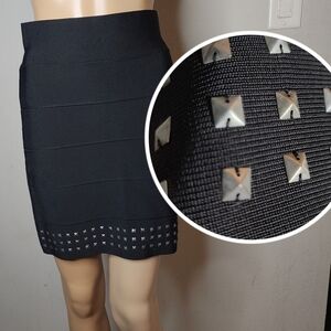 BCBGMAXAZRIA Black Studded Ribbed Stretch Mini Skirt. Size Medium